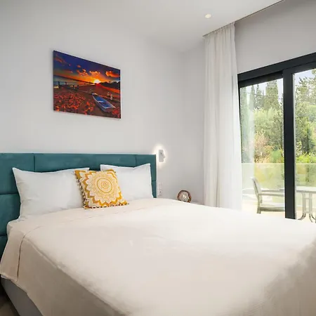 Apartment The 7 Suites, An Elegant Living In Ipsos By Konnect *