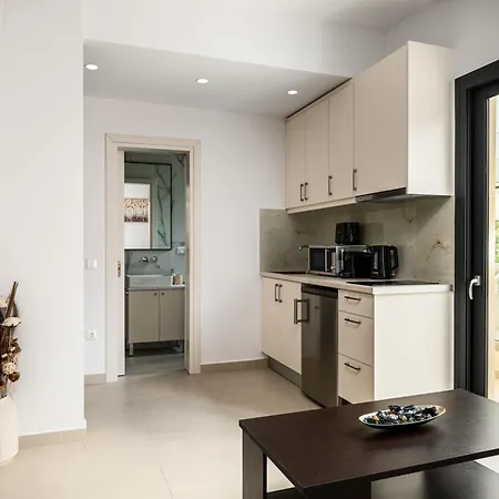 The 7 Suites, An Elegant Living In Ipsos By Konnect Apartment *