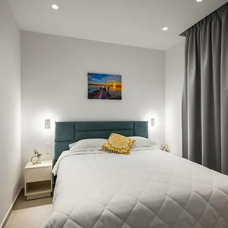 The 7 Suites, An Elegant Living In By Konnect Ýpsos
